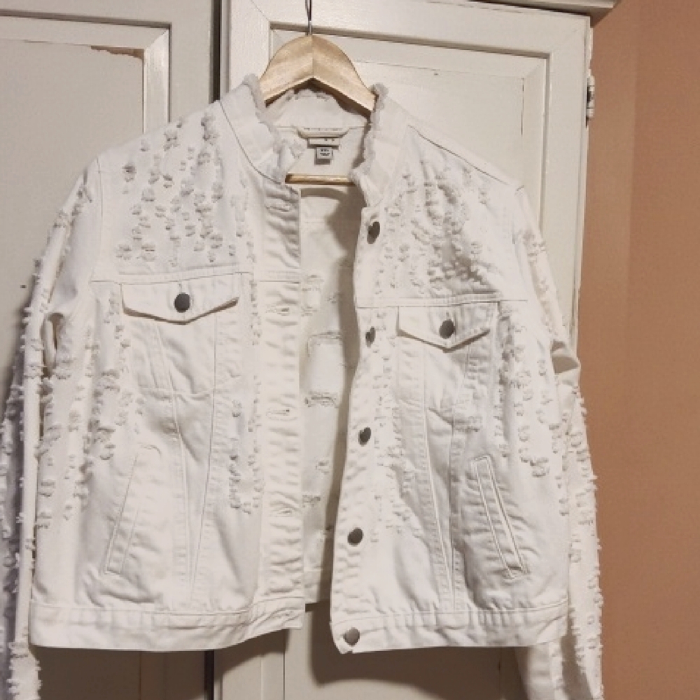 White Distressed Jean Jacket Classic Style